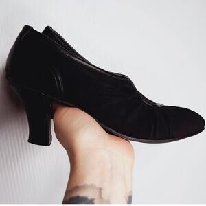 Thierry Rabotin Heels Pumps 36 US 5.5 Microfiber Leather Gathered Almond Toe